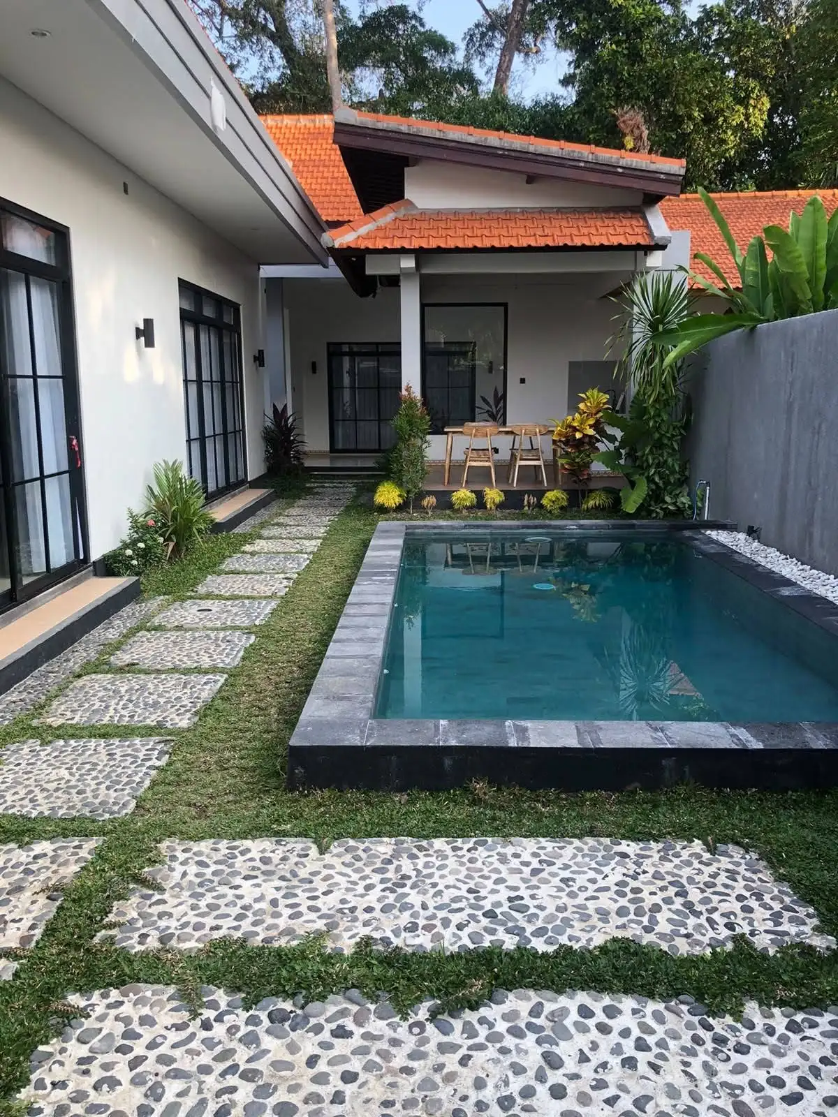 Kerobokan Villa 01, Bali | 3 Bedrooms + 4 Bathrooms